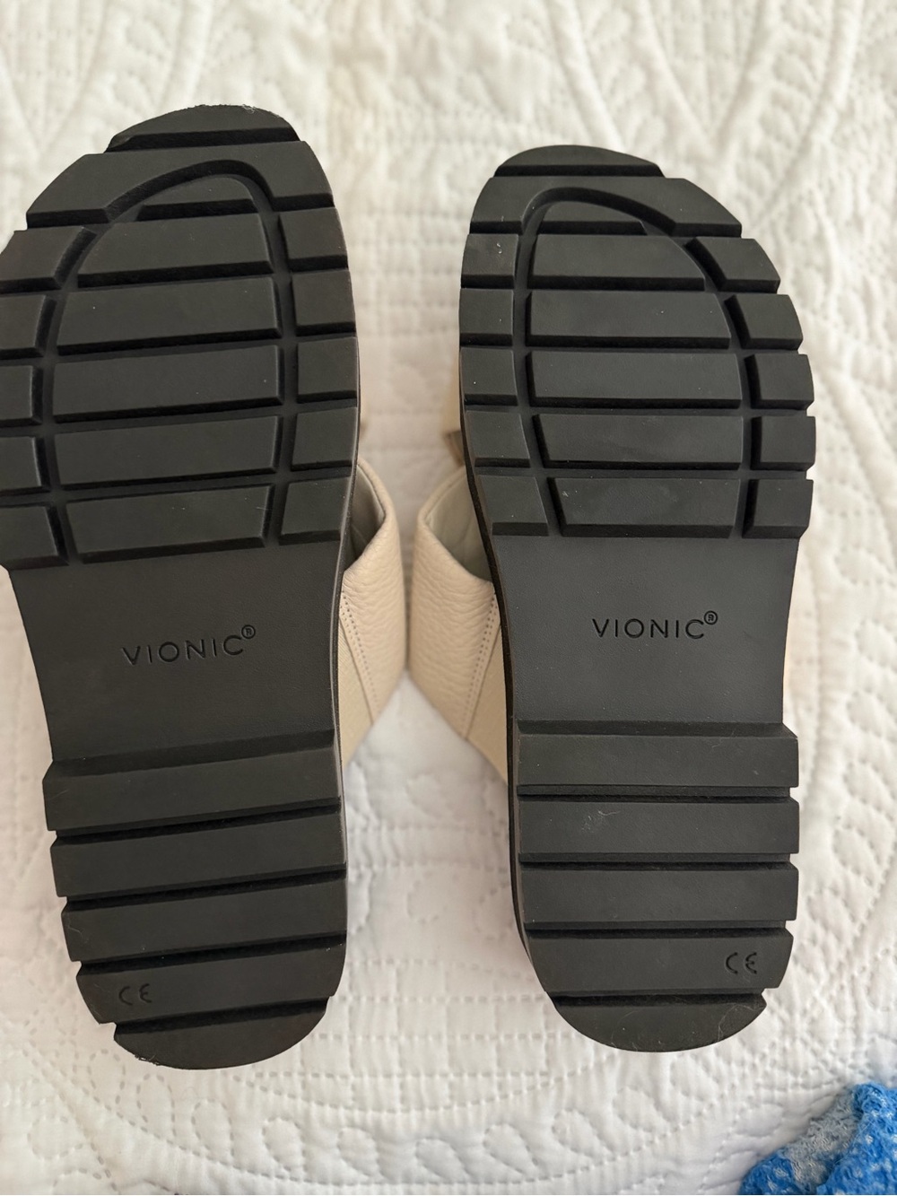 Vionic Cream Cross‑Strap Slide Sandals - Picture 3 of 4